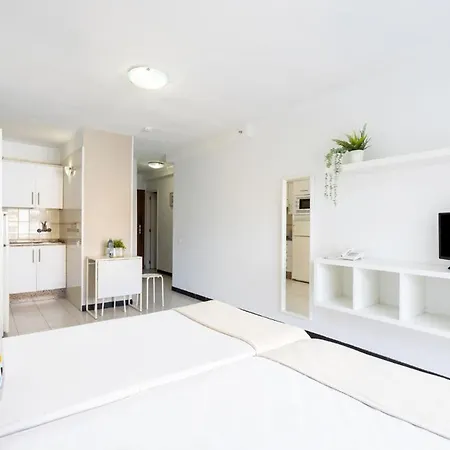 Comodoro- Ravel Aparthotel Los Cristianos (Tenerife)