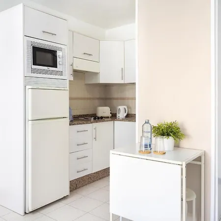 Aparthotel Comodoro- Ravel Los Cristianos (Tenerife)