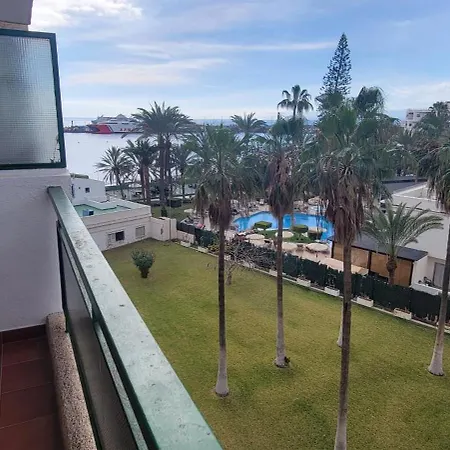 Aparthotel Comodoro- Ravel Los Cristianos (Tenerife)