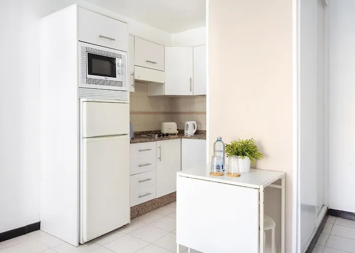 Hotel apartamentowy Comodoro- Ravel Los Cristianos (Tenerife)