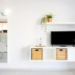 Comodoro- Ravel מלון דירות 3*