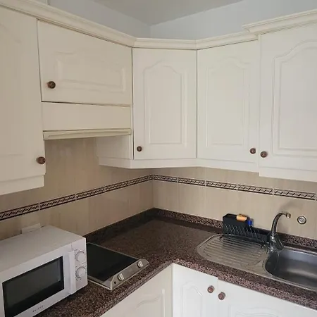 Comodoro- Ravel Lägenhetshotell Los Cristianos (Tenerife)